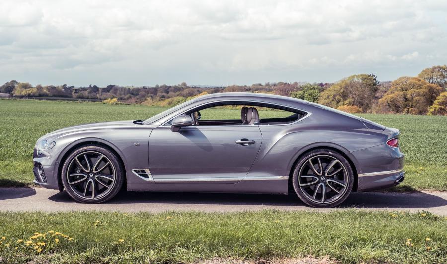  Bentley Continental GT 2018 года  (UK) (фото 24 из 40)